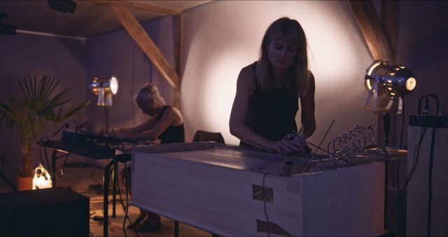 ANAIS TUERLINCKX & ANDREA ERMKE
